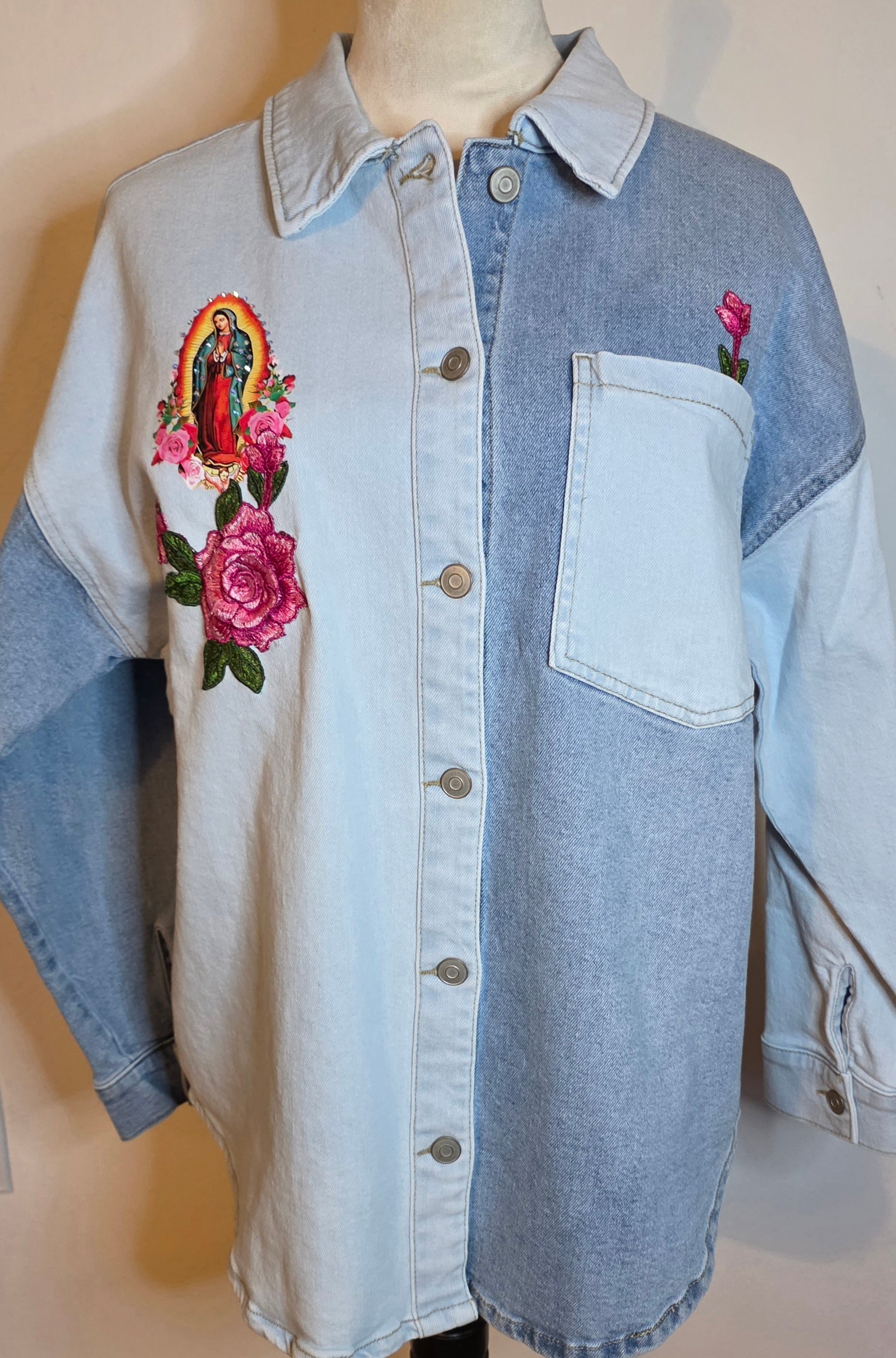 Virgen de Guadalupe new denim shacket / long jacket size Small bi-color stretch / button-up / unique piece / round hem.