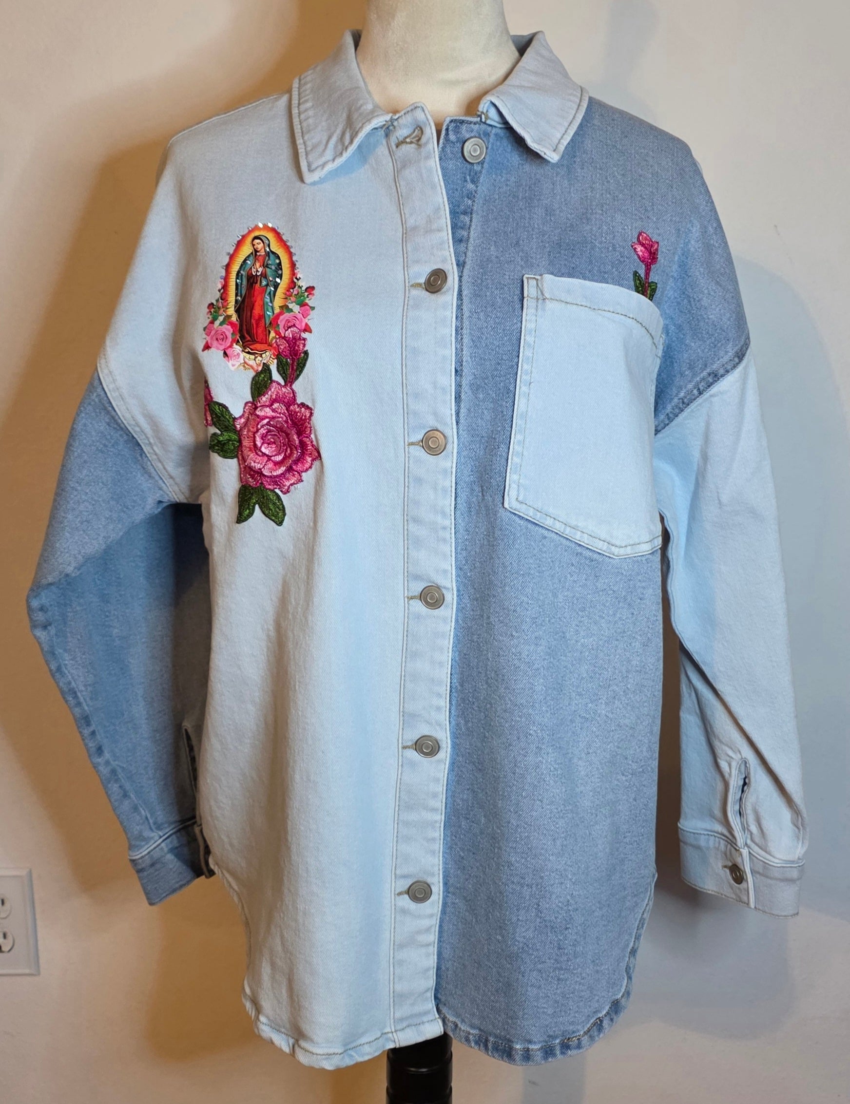 Virgen de Guadalupe new denim shacket / long jacket size Small bi-color stretch / button-up / unique piece / round hem.