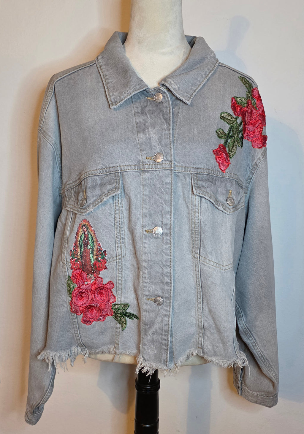 Virgen De Guadalupe / Our Lady of Guadalupe/denim Gray  jacket Sz XXL cropped/embroidered Apliques Distressed / hem Frayed /