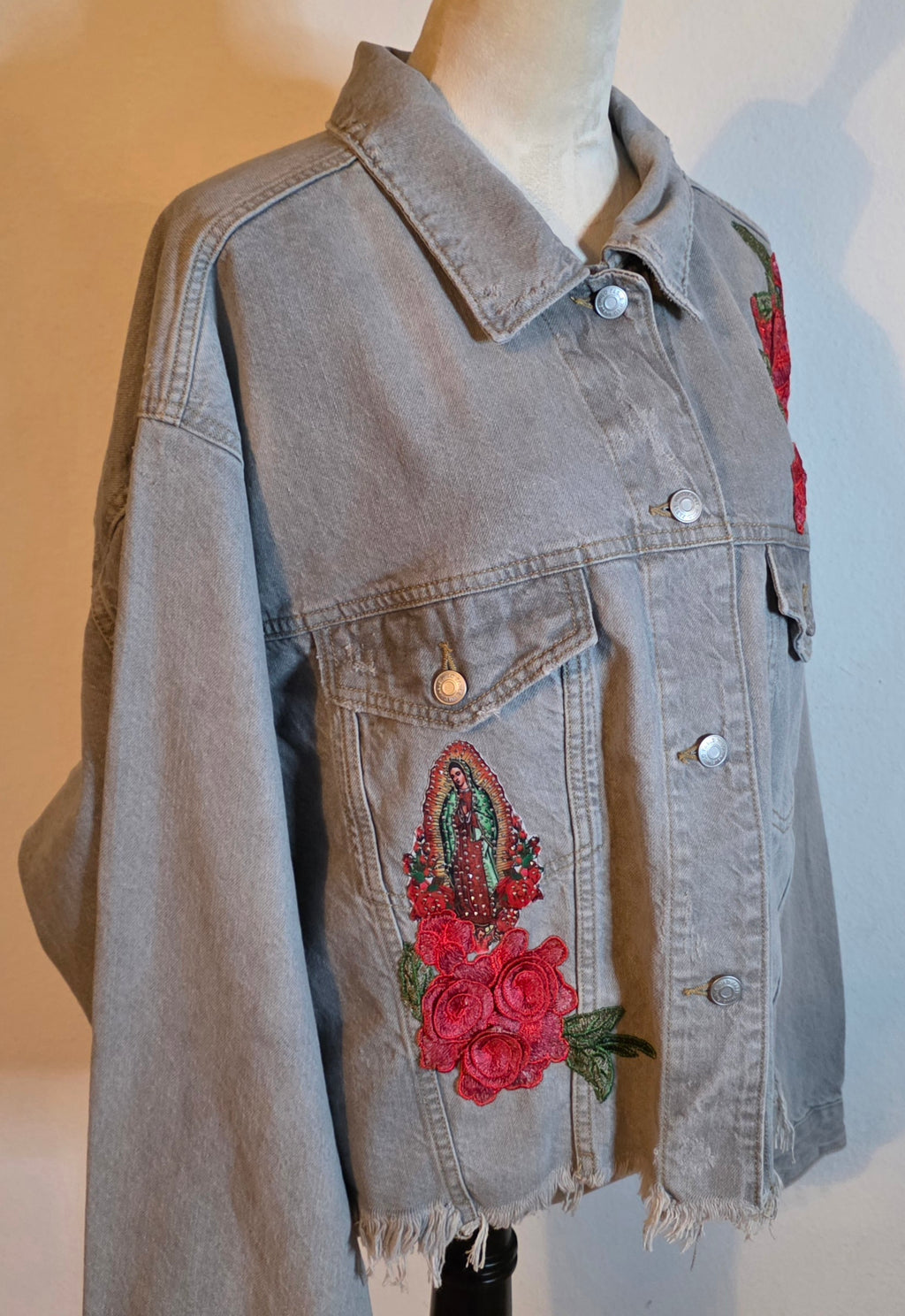 Virgen De Guadalupe / Our Lady of Guadalupe/denim Gray  jacket Sz XXL cropped/embroidered Apliques Distressed / hem Frayed /