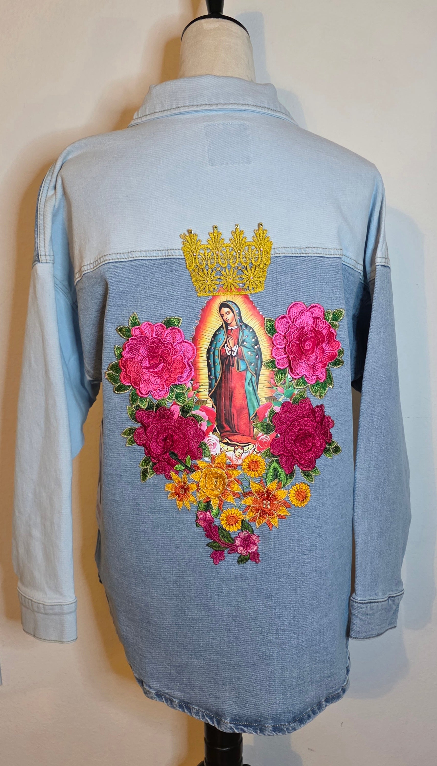 Virgen de Guadalupe new denim shacket / long jacket size Small bi-color stretch / button-up / unique piece / round hem.