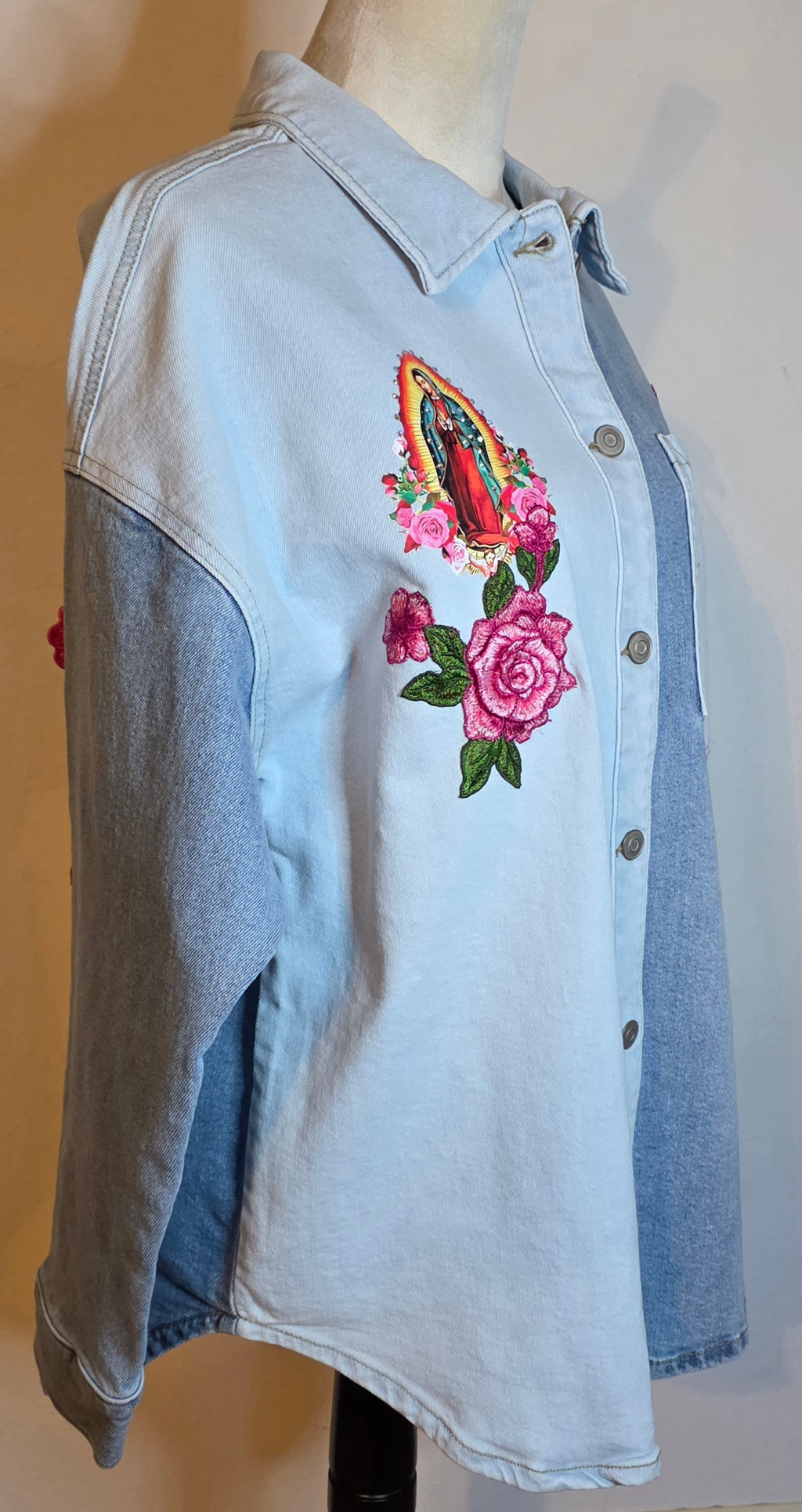 Virgen de Guadalupe new denim shacket / long jacket size Small bi-color stretch / button-up / unique piece / round hem.