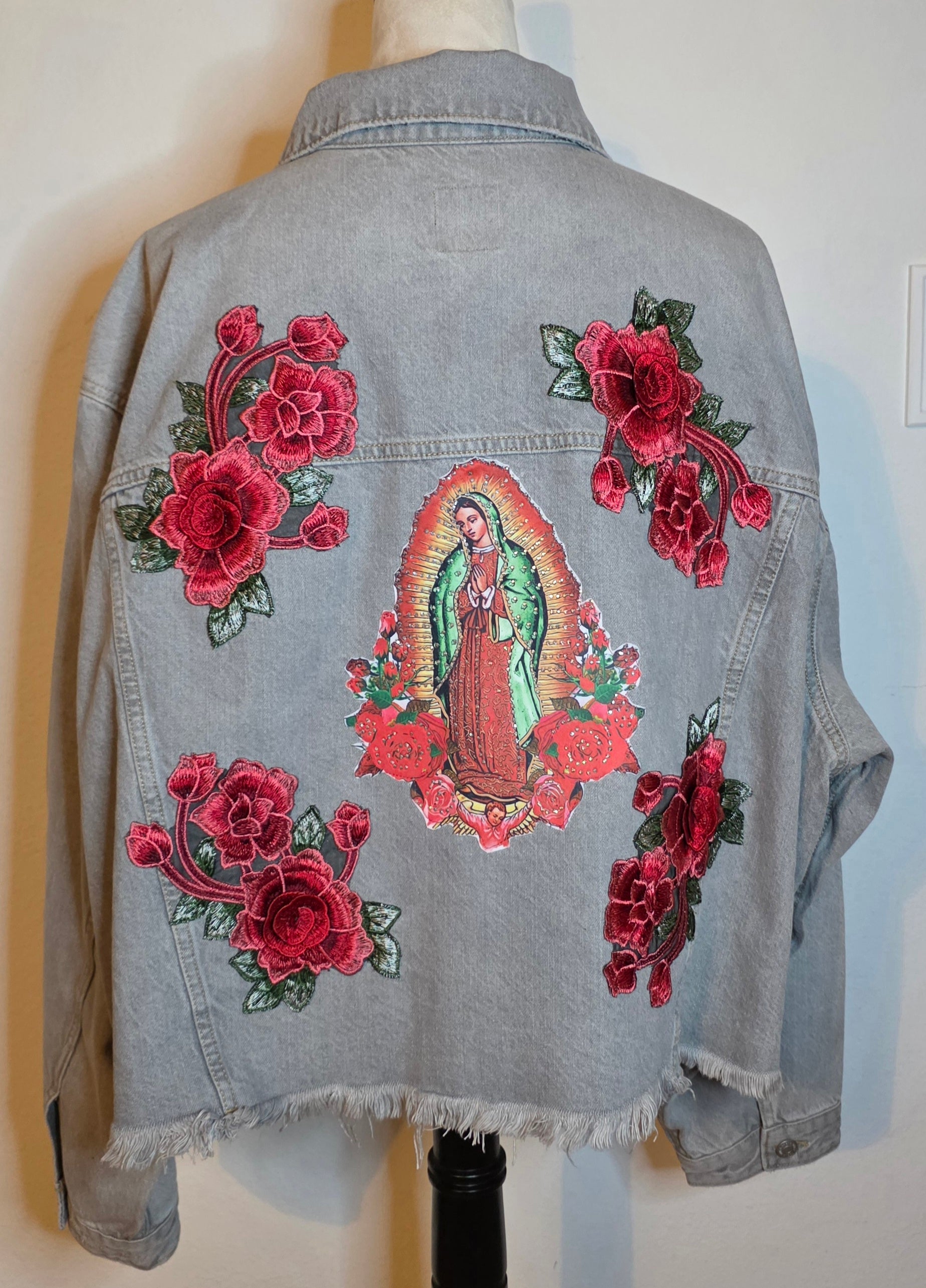 Virgen De Guadalupe / Our Lady of Guadalupe/denim Gray  jacket Sz XXL cropped/embroidered Apliques Distressed / hem Frayed /